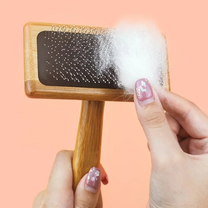 Wooden bristle brush · Photo 2