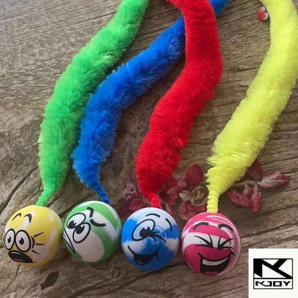 Bouncing caterpillar · Photo 3