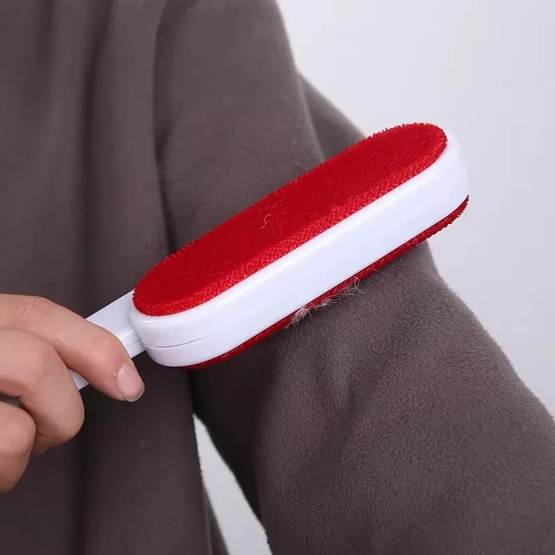 Self-cleaning lint roller · Photo 1