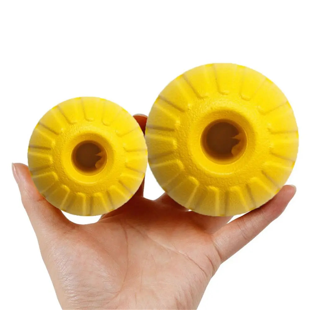 Yellow rubber ball · Photo 3
