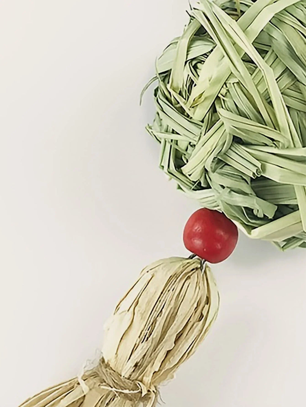 Grass ball on a string · Photo 2